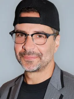 جیمز دموناکو